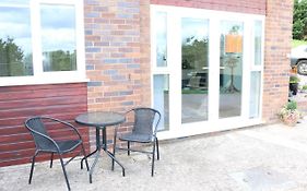 Lovely 1 Bedroom Basement Apartment With Stunning Views